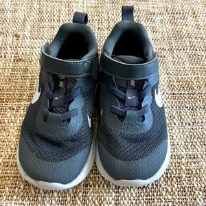 Toddler Nike Revolution shoes size 8